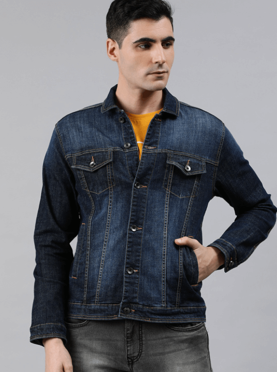 Dark blue denim jacket for men, featuring pockets and button closure for casual style.