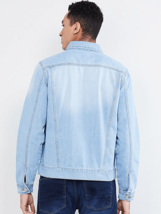 Casual light blue denim jacket for men, featuring a classic jean jacket design with front pockets and a button-up closure.