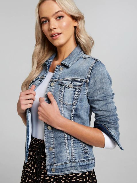 Stylish Denim Jacket: Fashionable women's denim jacket with button closure, fitted silhouette, and classic blue wash.