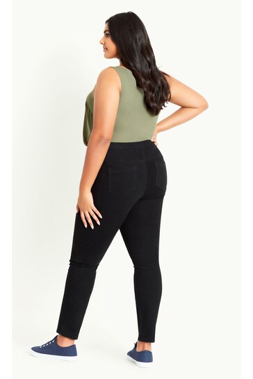 Sleek olive green tank top paired with slim-fit black pants, showcasing a contemporary plus-size fashion look from Ace Cart.