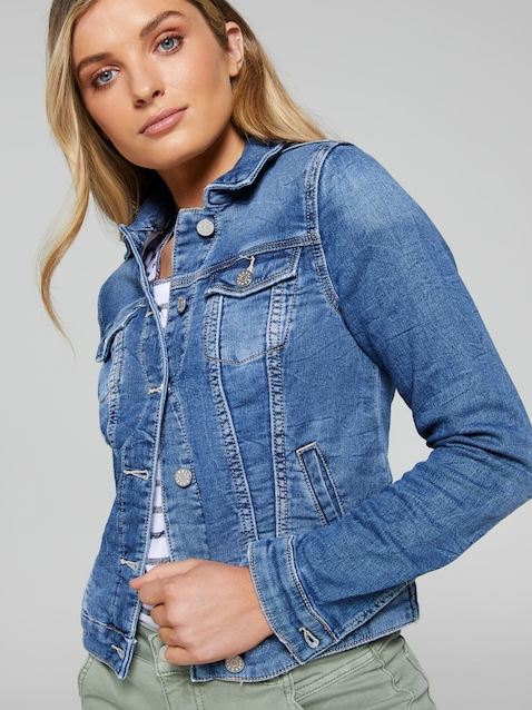 Stylish denim jacket for women, classic blue color, fitted design, front button closure, perfect for casual wear.