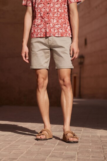 Classic Relaxed-Fit Chino Shorts