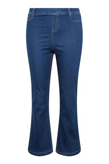 Curve-flattering bootcut jegging in dark blue denim with a comfortable pull-on waistband, perfect for an effortless casual look.